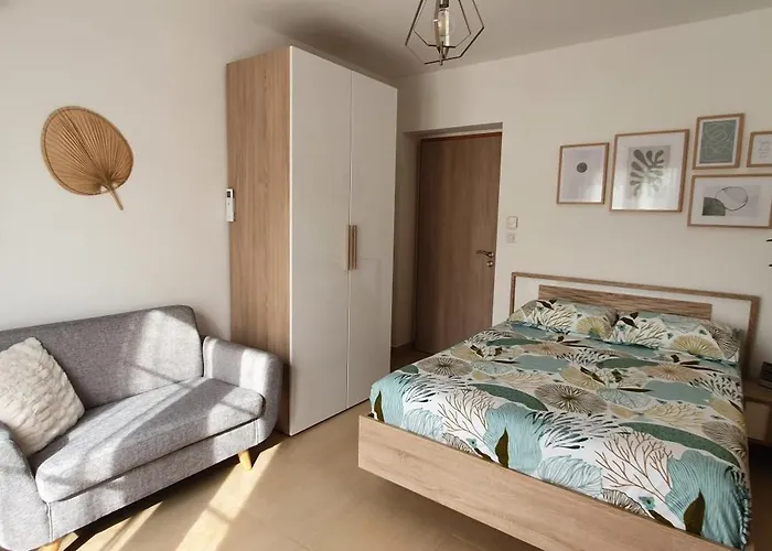 Appartement Privee Avec Terrasse Et Jardin